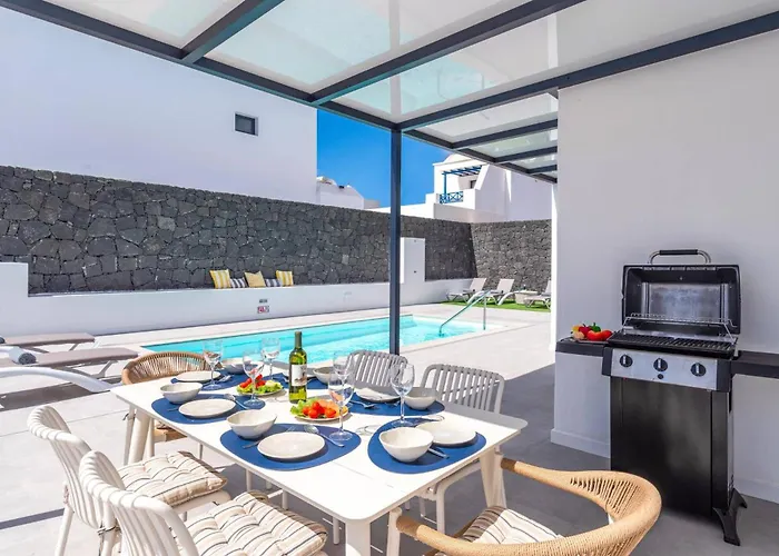 Manuela By * تياس